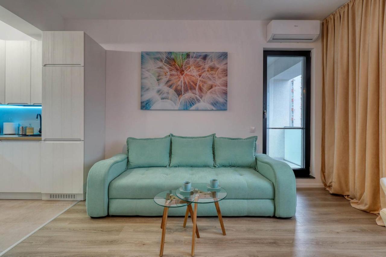 Inspiration Station: Cozy With Smart Thermostat Near Ior Park Apartment Bucharest